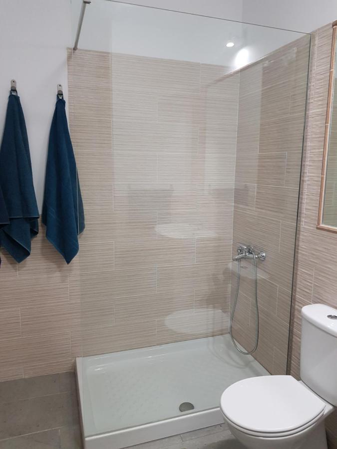 Apartamento privado en una zona tranquila y próxima al aeropuerto TF norte y a la ciudad de San Cristóbal de la Laguna . San Cristóbal de La Laguna Exterior foto