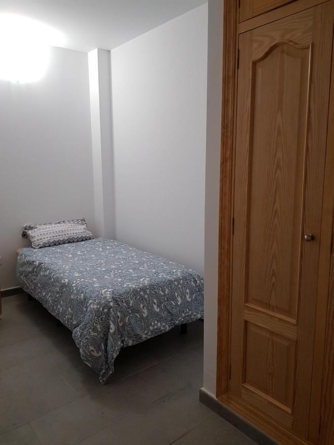 Apartamento privado en una zona tranquila y próxima al aeropuerto TF norte y a la ciudad de San Cristóbal de la Laguna . San Cristóbal de La Laguna Exterior foto