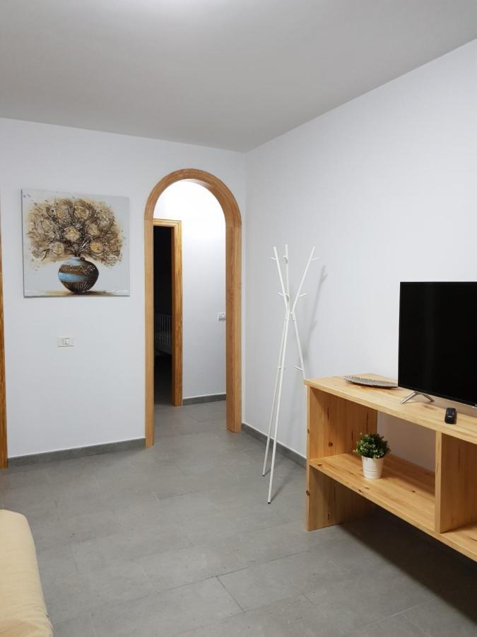 Apartamento privado en una zona tranquila y próxima al aeropuerto TF norte y a la ciudad de San Cristóbal de la Laguna . San Cristóbal de La Laguna Exterior foto